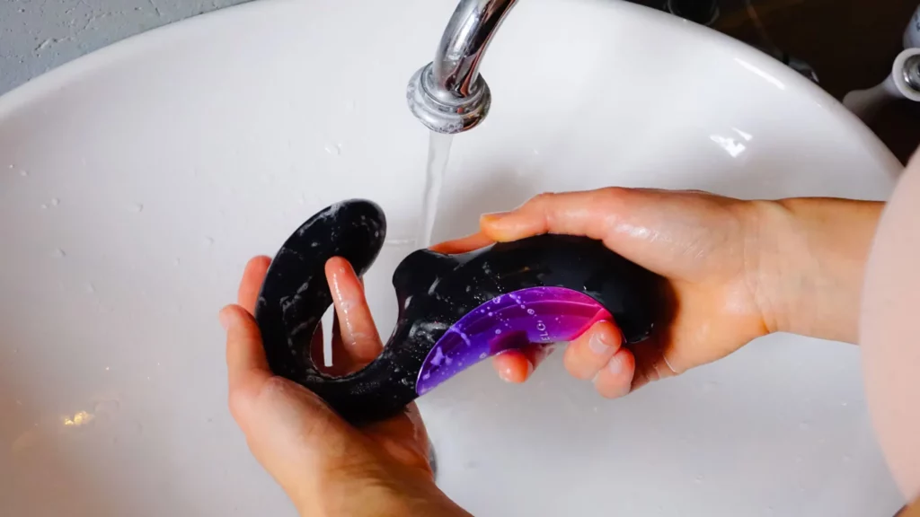 Dicas de cuidados com o vibrador: limpeza e armazenamento